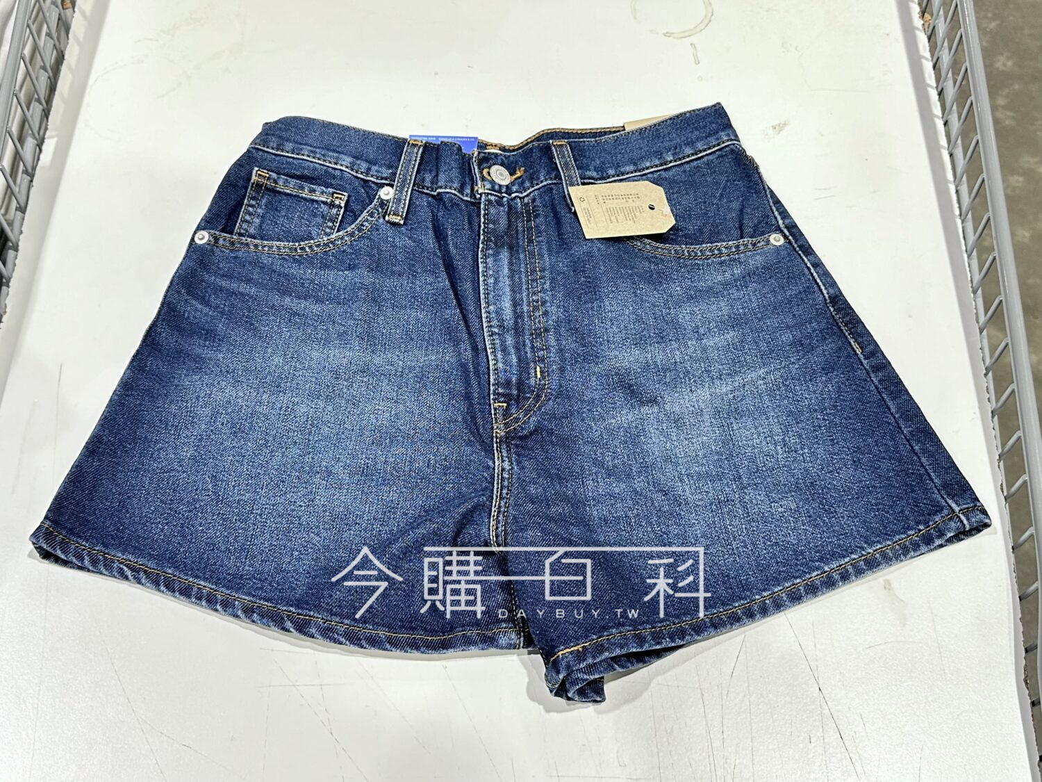 LEVI’S 女高腰牛仔短褲 #143897